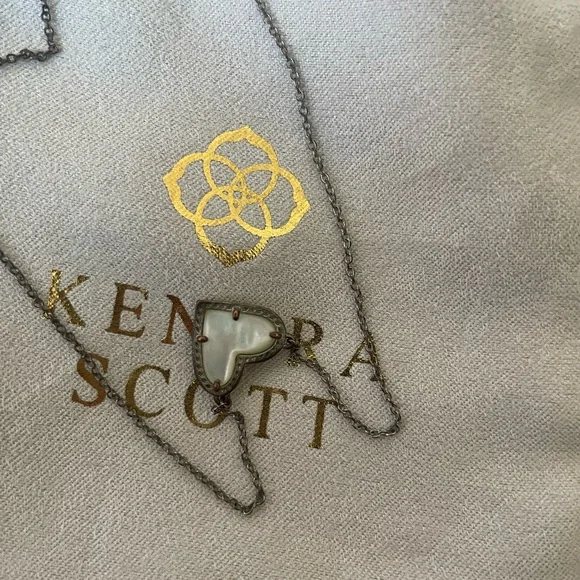 Kendra Scott Silver Ari Heart Necklace - Picture 4 of 5